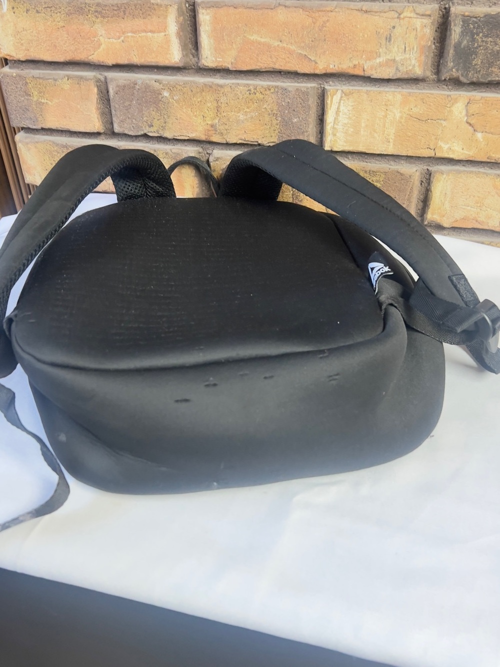 Reebok Black Compact Front-Zip Backpack - Picture 3 of 4